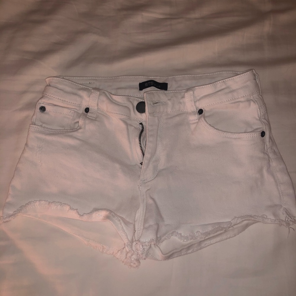 STS BLUE SIZE 24 WHITE JEAN SHORTS SUPER COMFY